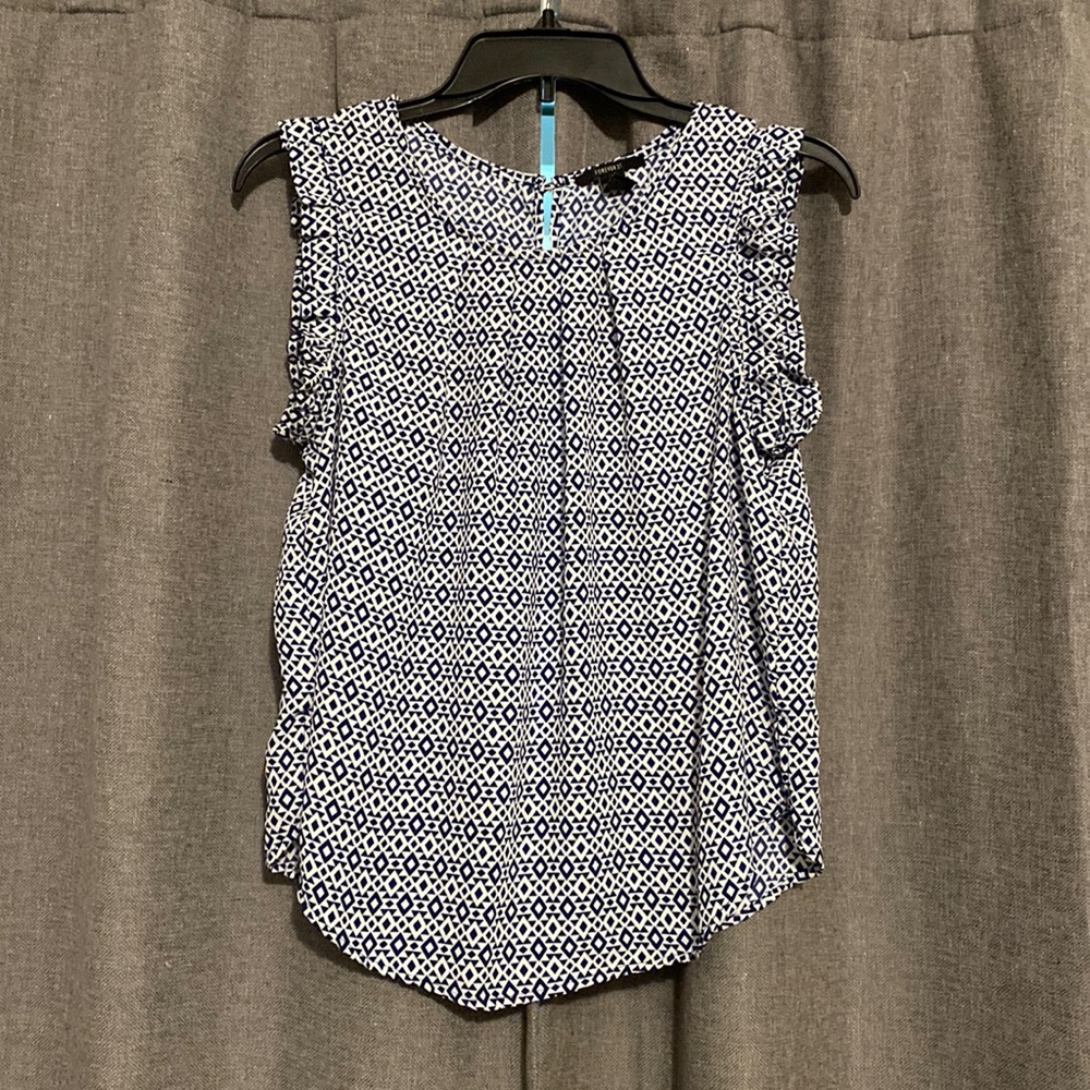 Ruffle sleeve tank top
